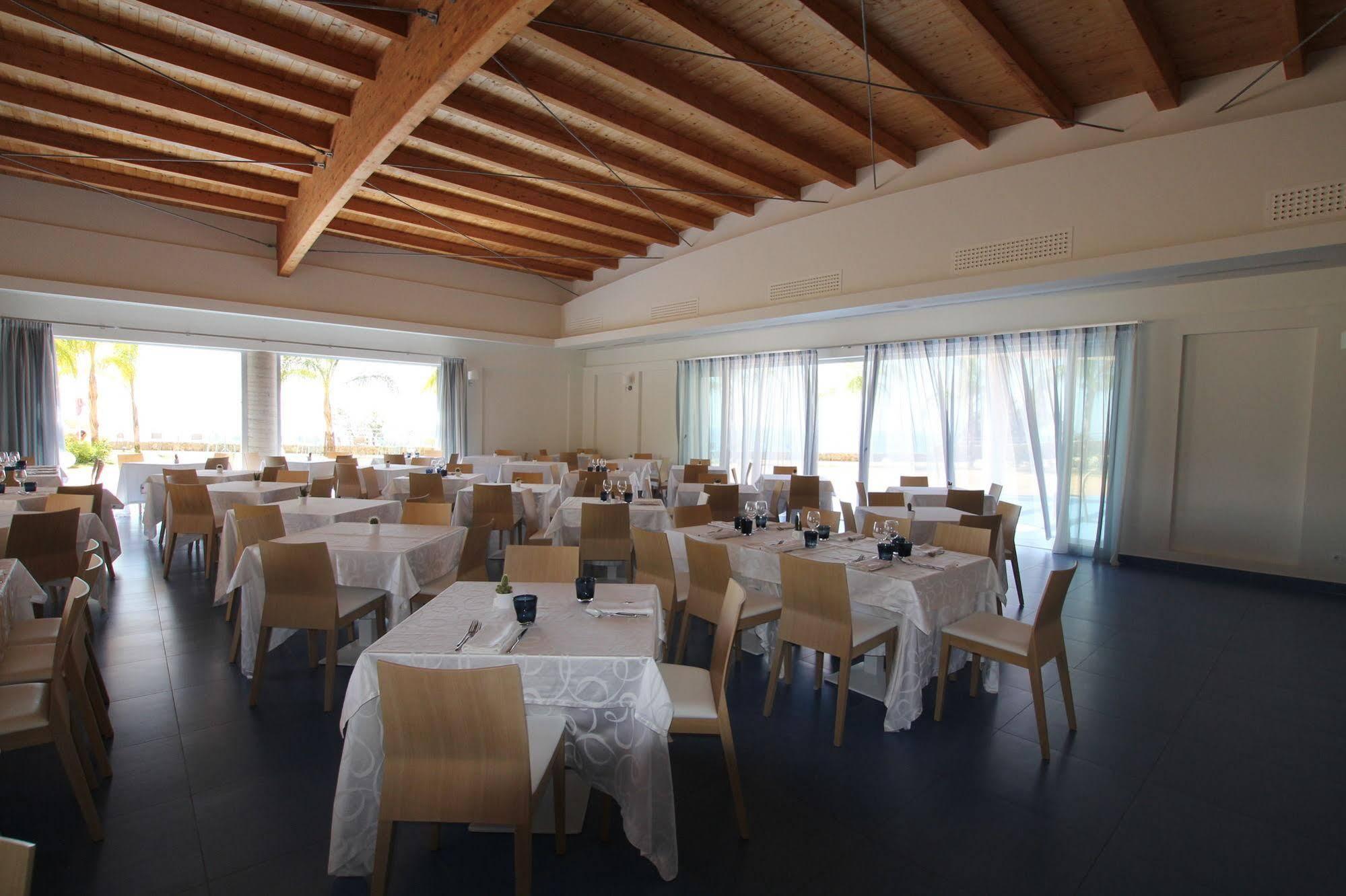 Blue Bay Resort Capo Vaticano Exterior foto