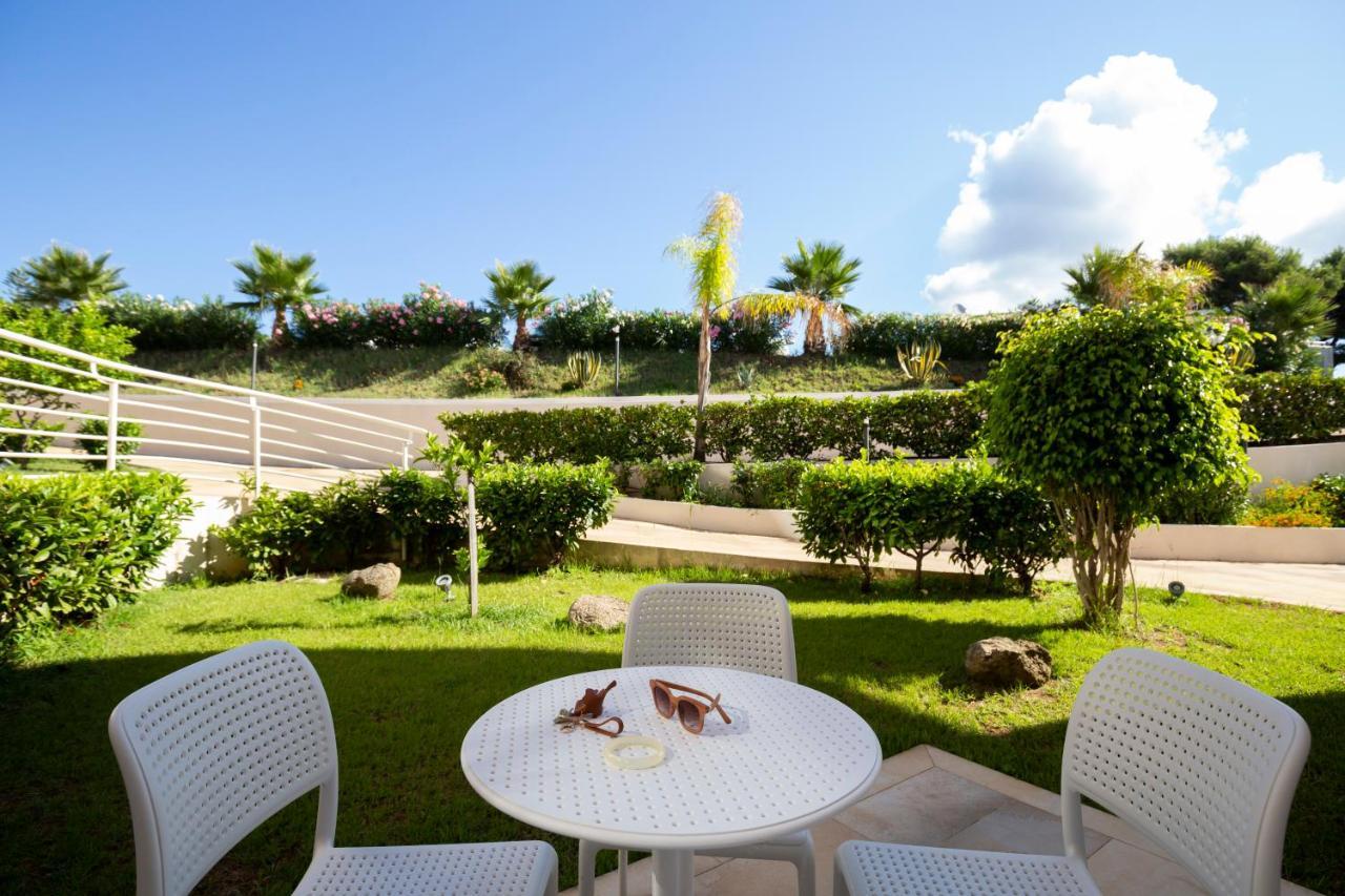 Blue Bay Resort Capo Vaticano Exterior foto
