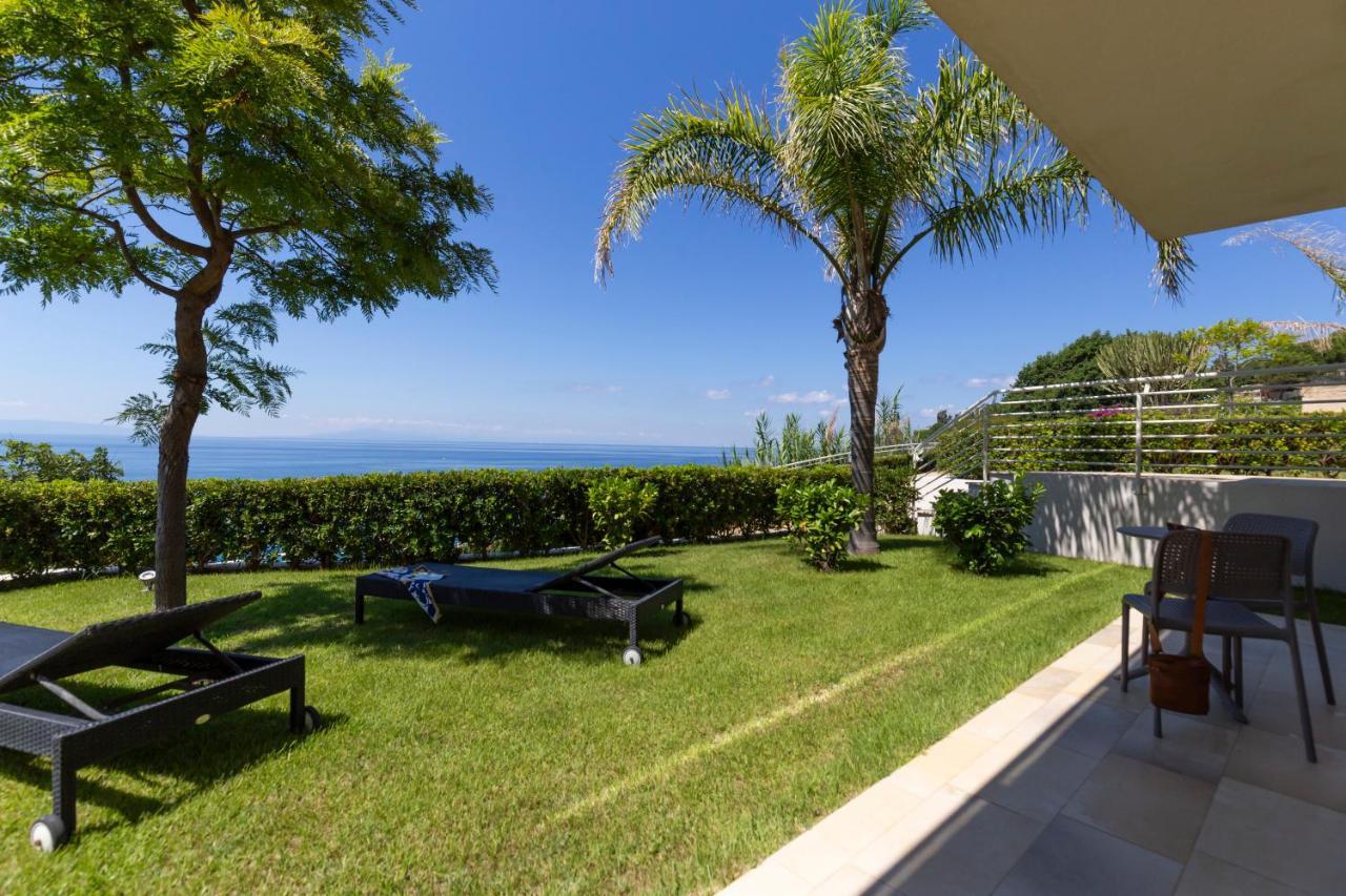 Blue Bay Resort Capo Vaticano Exterior foto