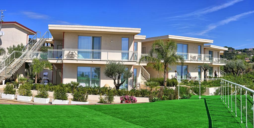 Blue Bay Resort Capo Vaticano Exterior foto