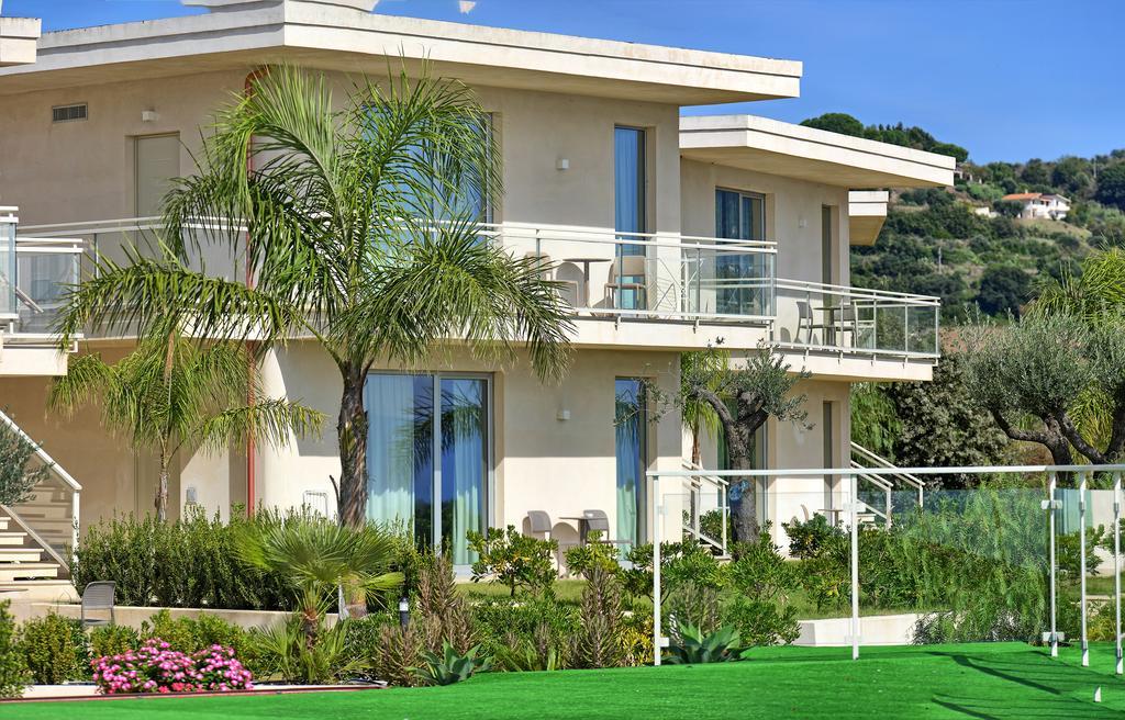 Blue Bay Resort Capo Vaticano Exterior foto